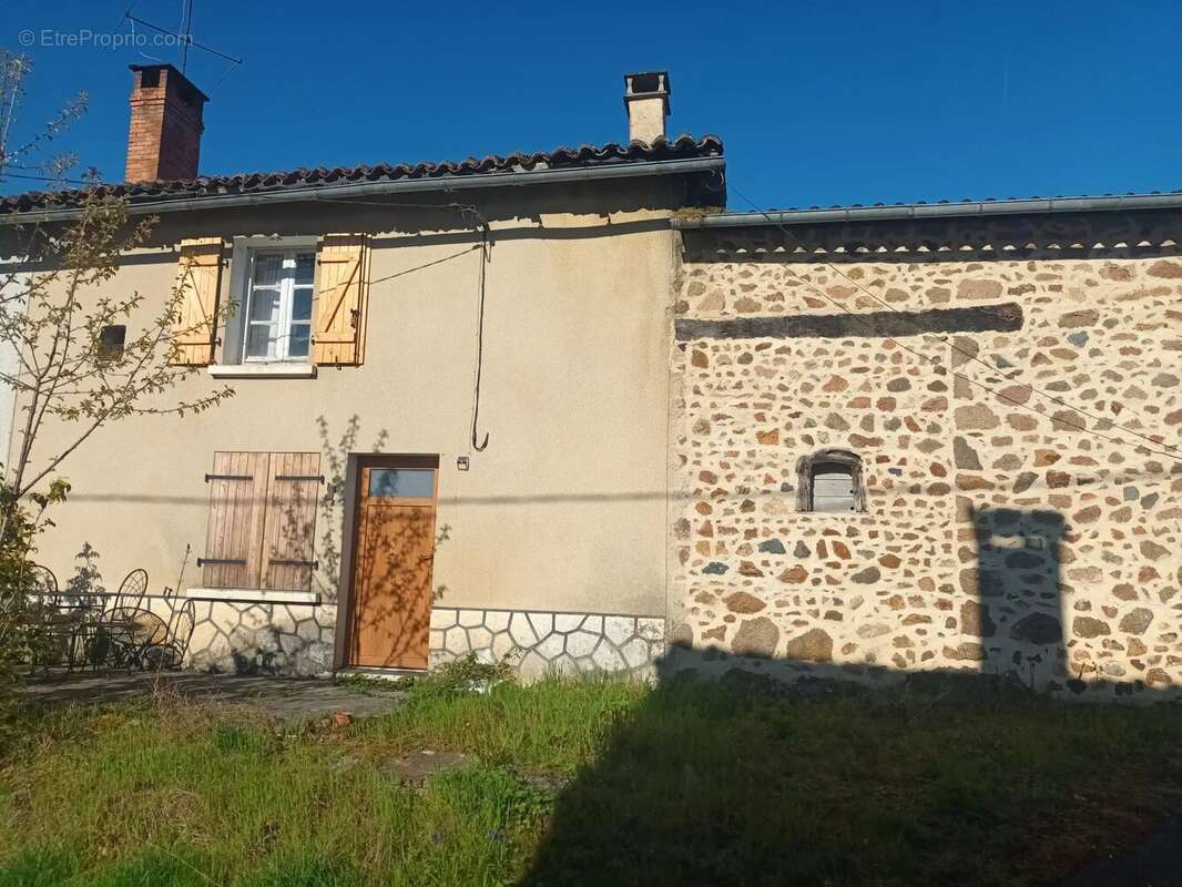 Appartement à EXIDEUIL