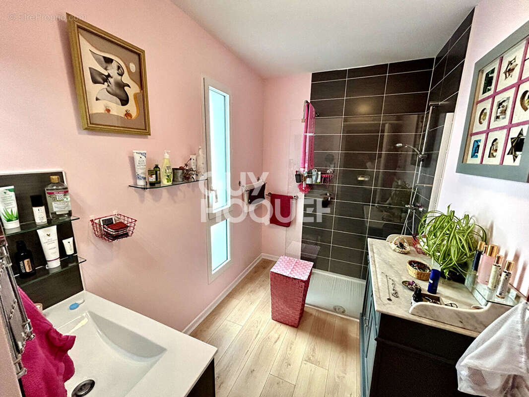 Appartement à BOUGUENAIS