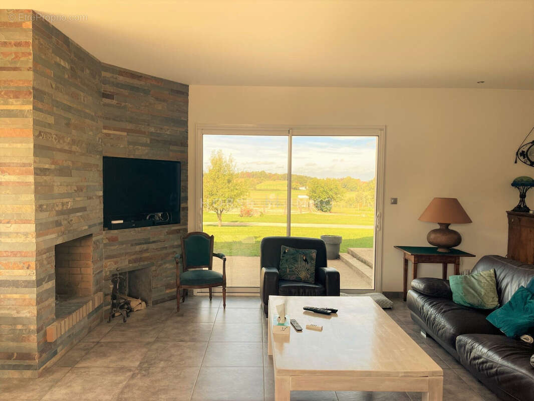 Maison à COULOMMIERS