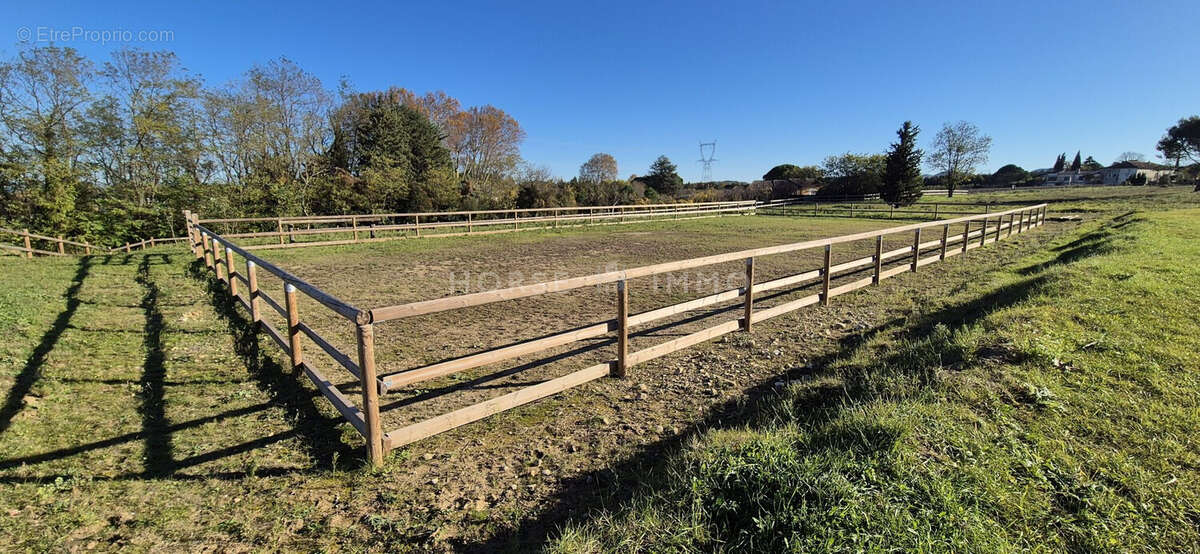 Maison à SAINT-JULIEN-DE-PEYROLAS