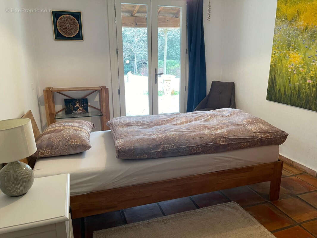 Maison à FONTVIEILLE