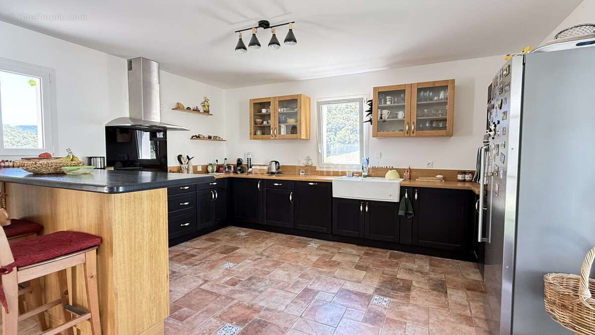 Maison à SAINT-FORTUNAT-SUR-EYRIEUX