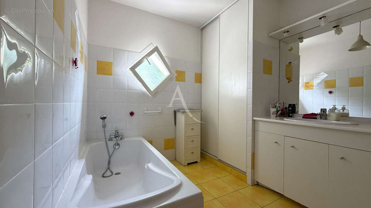 Maison à LA FERRIERE