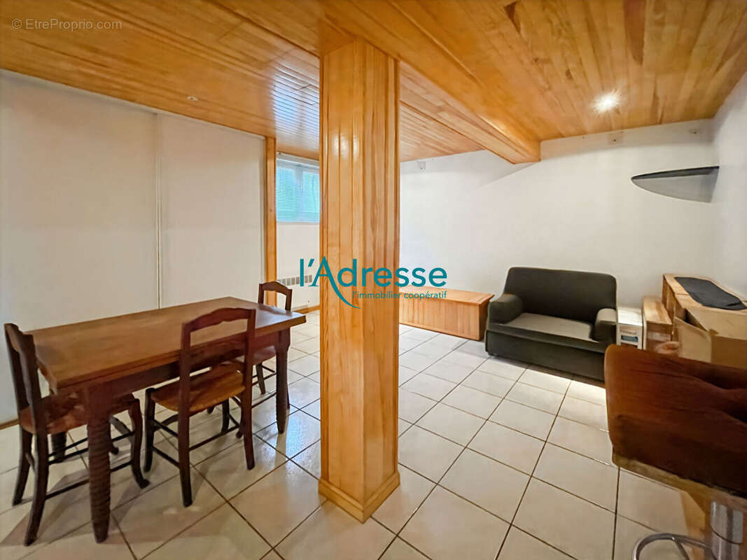 Maison à MONTREVAULT