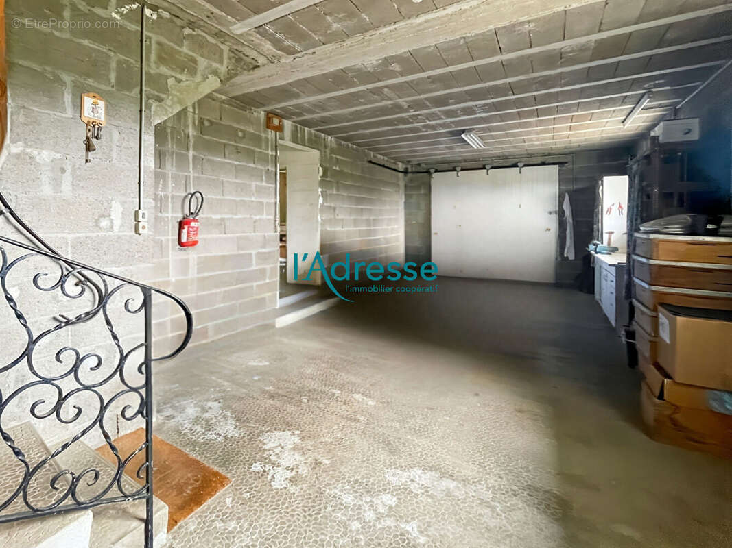 Maison à MONTREVAULT