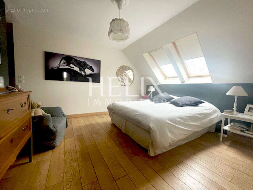 Maison à CRESPIERES