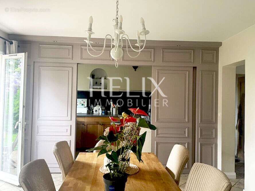 Maison à CRESPIERES