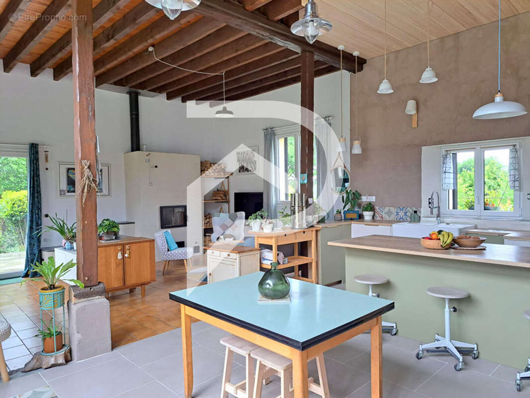 Maison à VERDEREL-LES-SAUQUEUSE