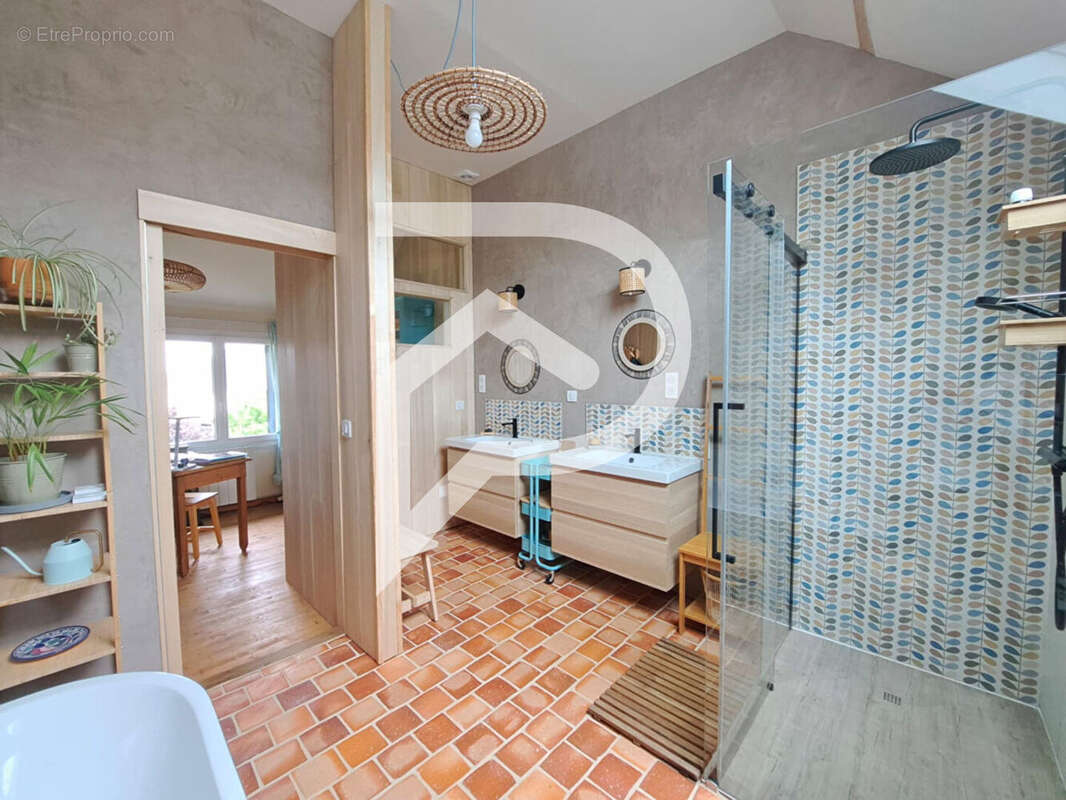 Maison à VERDEREL-LES-SAUQUEUSE