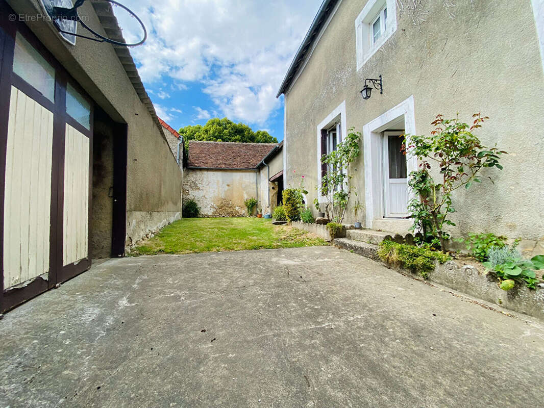 Maison à SAINT-REMY-DU-VAL
