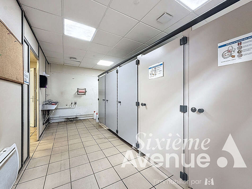 Commerce à TETEGHEM