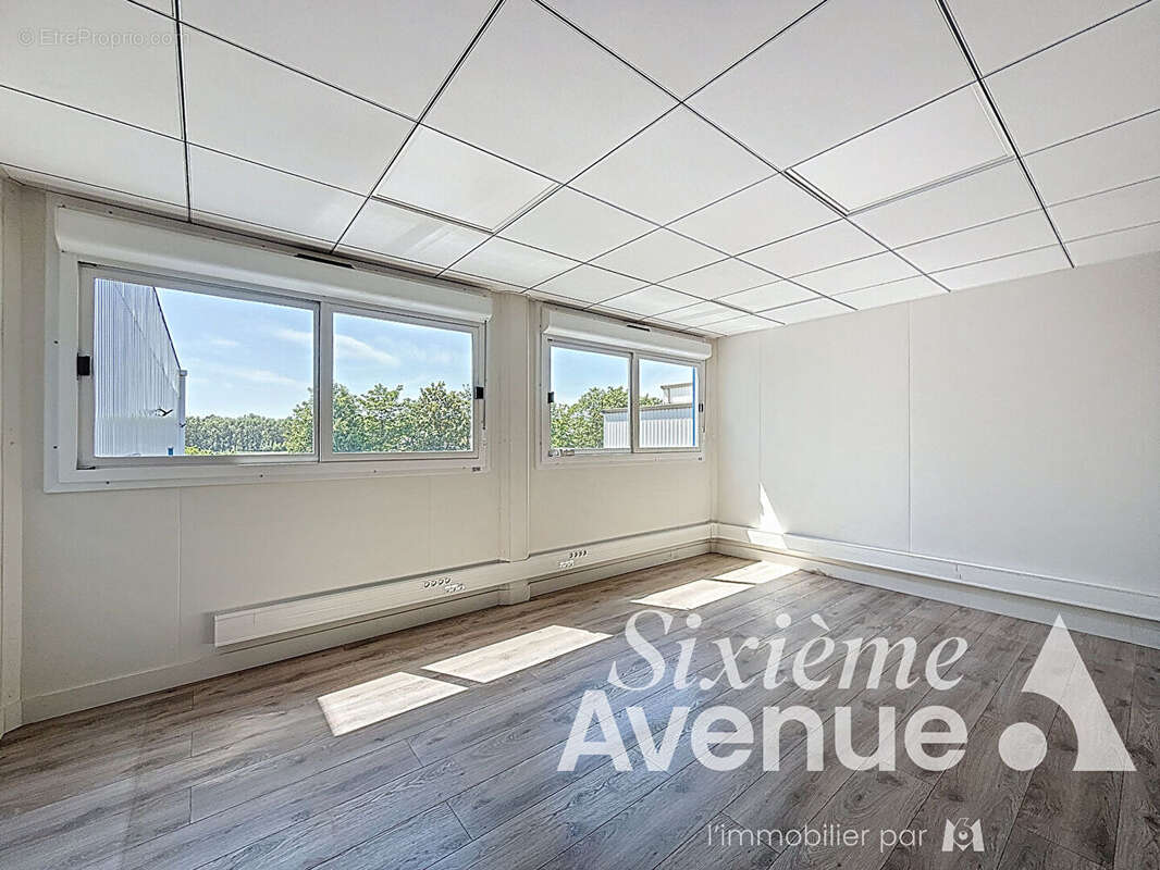 Commerce à TETEGHEM