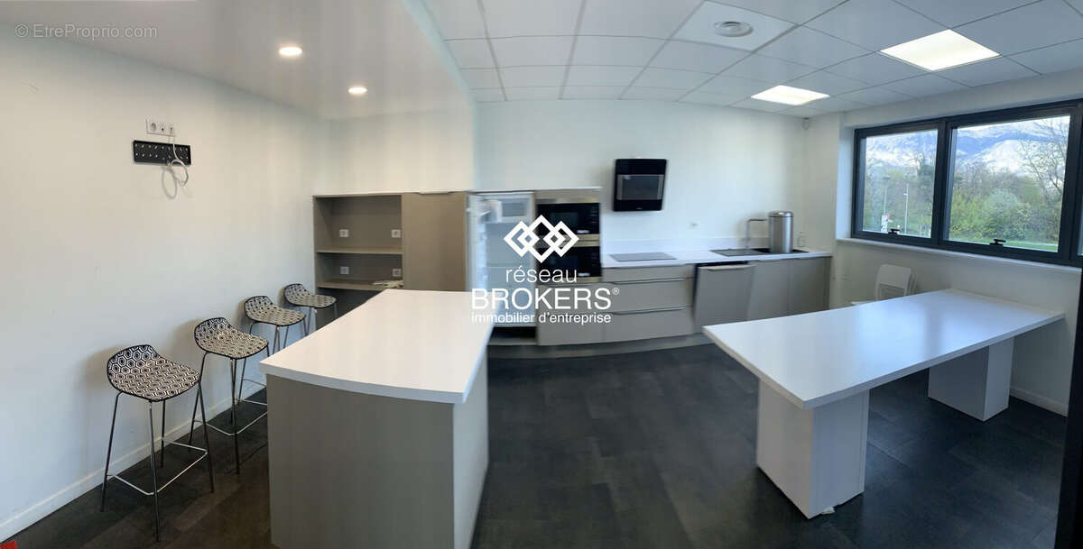 Commerce à CHAMP-SUR-DRAC