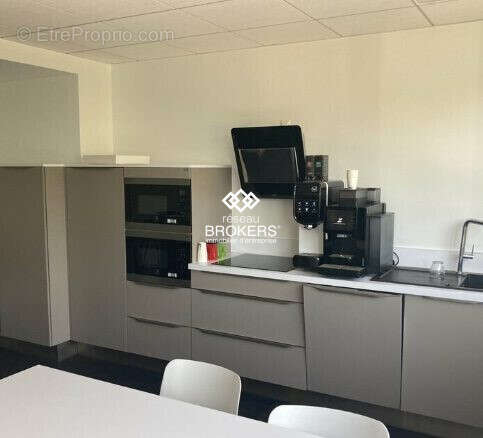 Commerce à CHAMP-SUR-DRAC