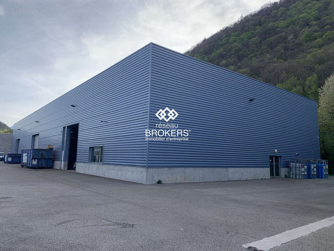 Commerce à CHAMP-SUR-DRAC