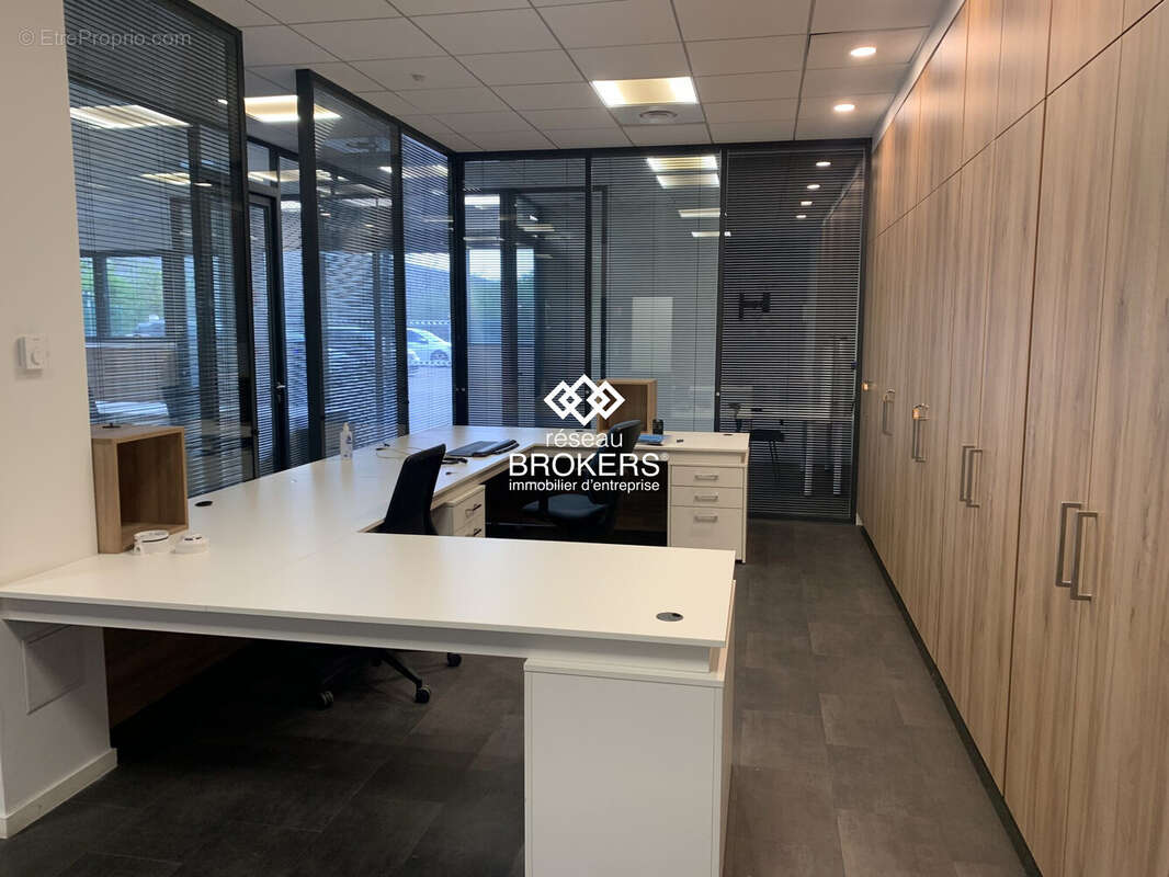 Commerce à CHAMP-SUR-DRAC