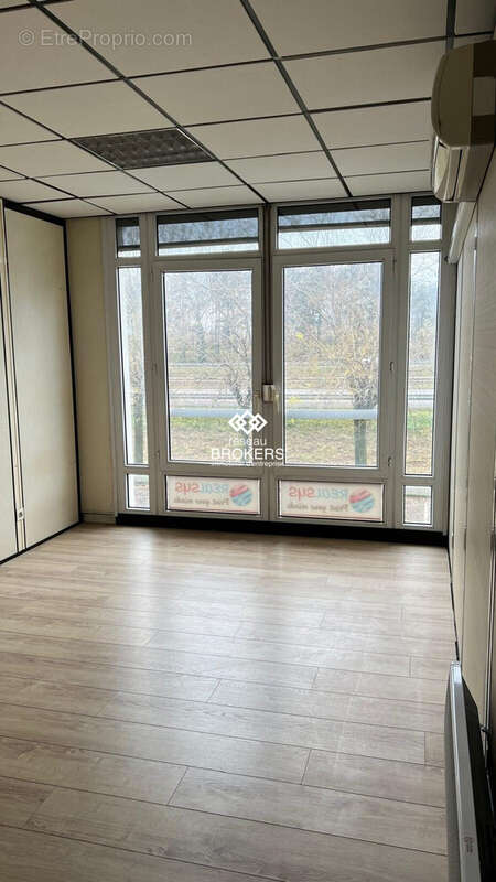 Commerce à SAINT-MARTIN-LE-VINOUX