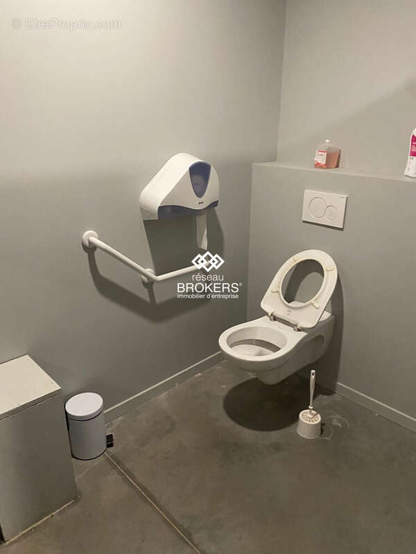 Commerce à SASSENAGE