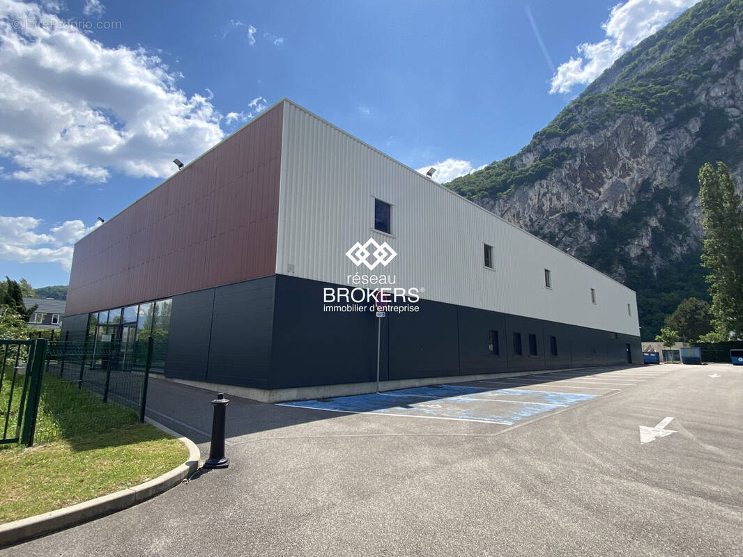 Commerce à SASSENAGE