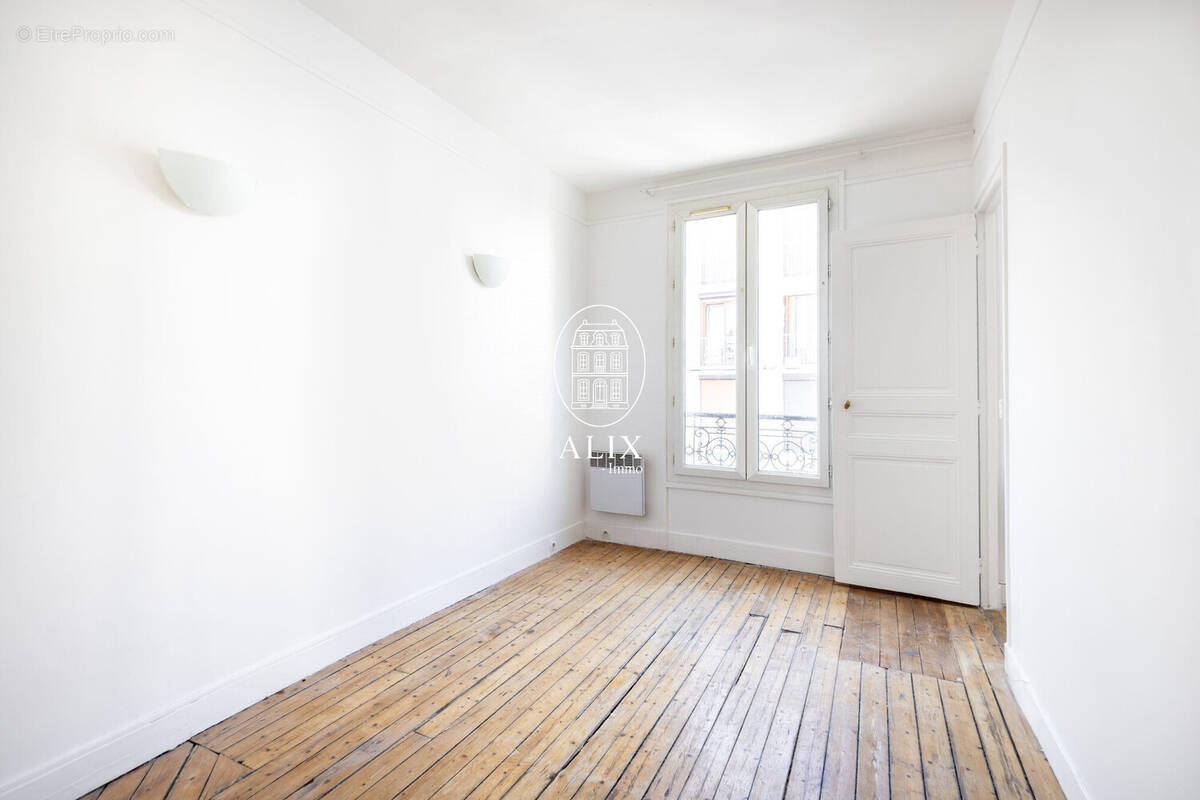 Appartement à PARIS-14E