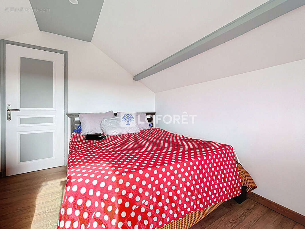 Maison à SAINT-LOUP-LAMAIRE