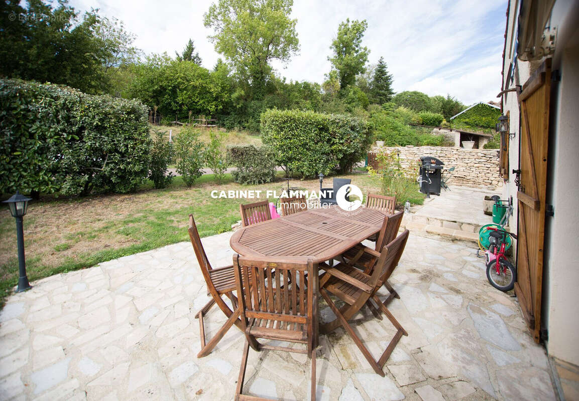 Maison à VILLEFERRY