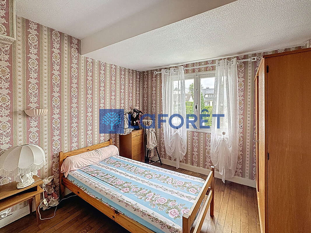 Maison à SAINT-ETIENNE-DU-ROUVRAY