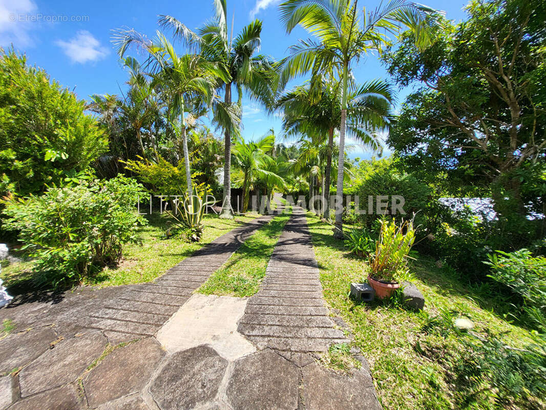 Maison à SAINT-DENIS