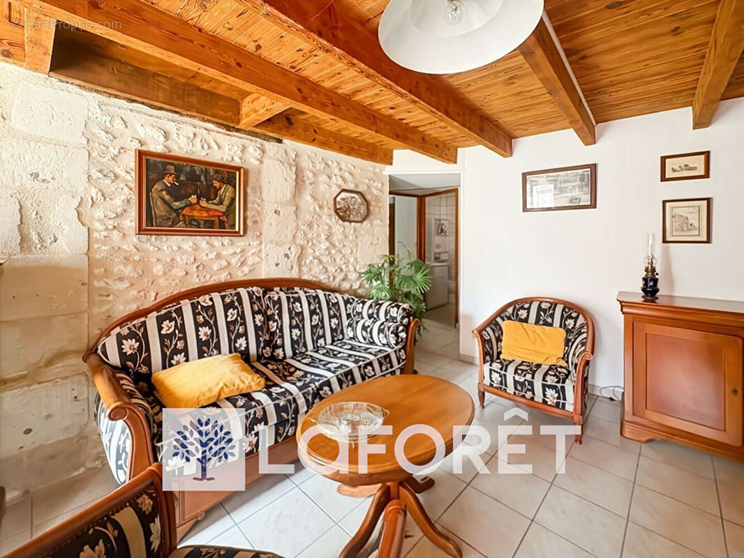 Maison à MORTAGNE-SUR-GIRONDE