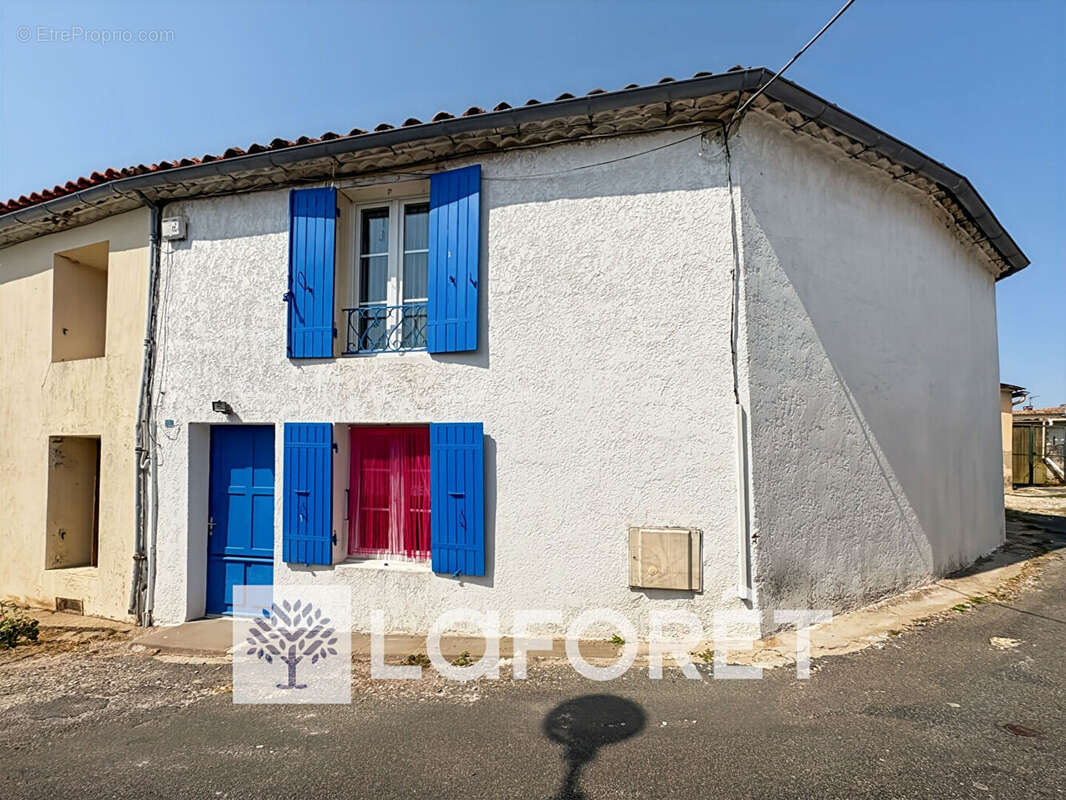 Maison à MORTAGNE-SUR-GIRONDE