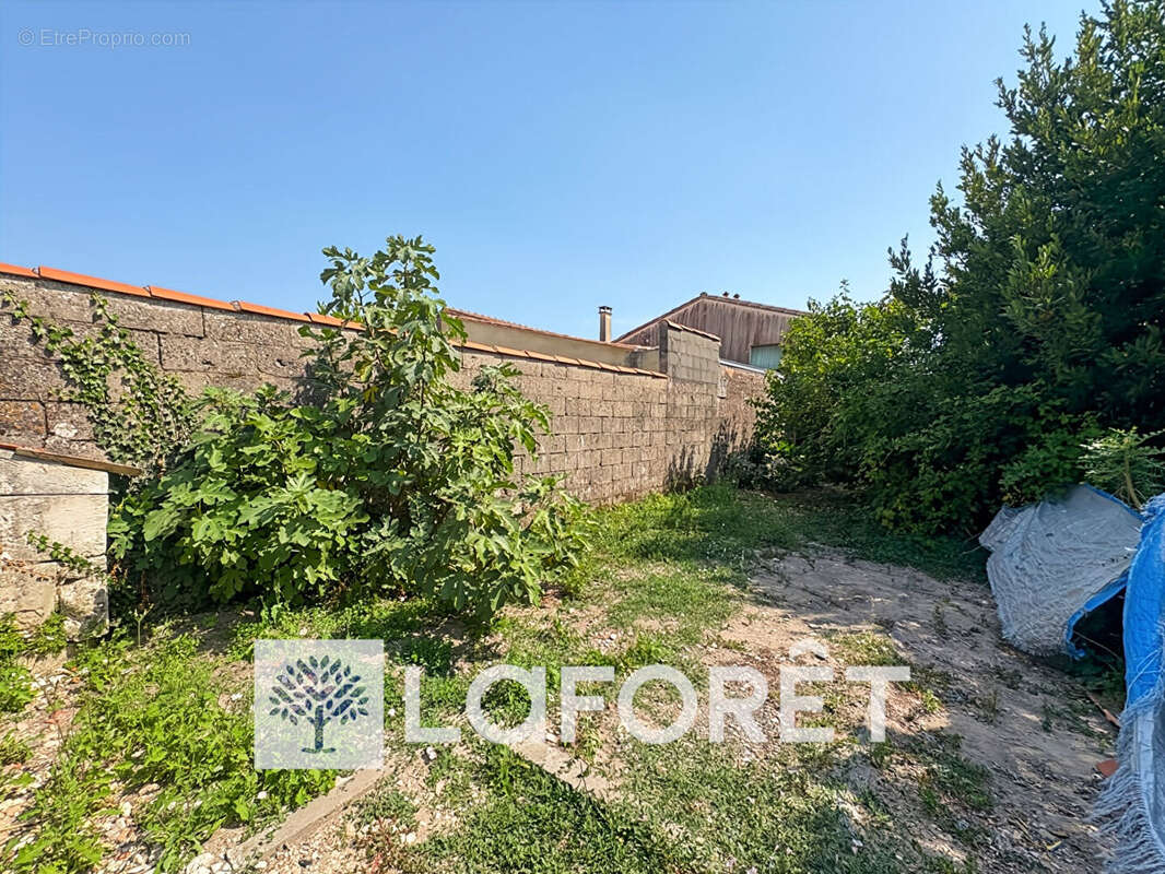 Maison à MORTAGNE-SUR-GIRONDE