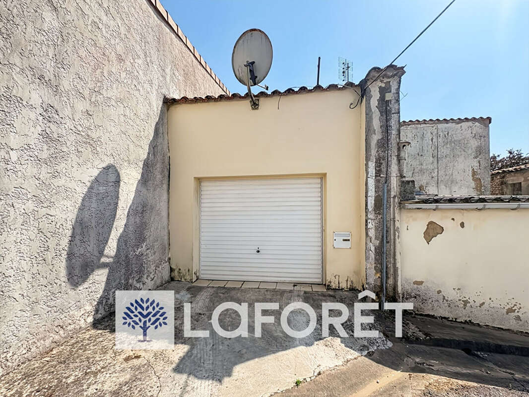 Maison à MORTAGNE-SUR-GIRONDE