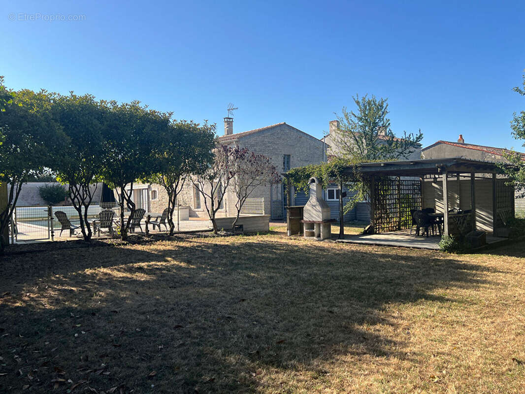 Maison à SAINTE-SOULLE