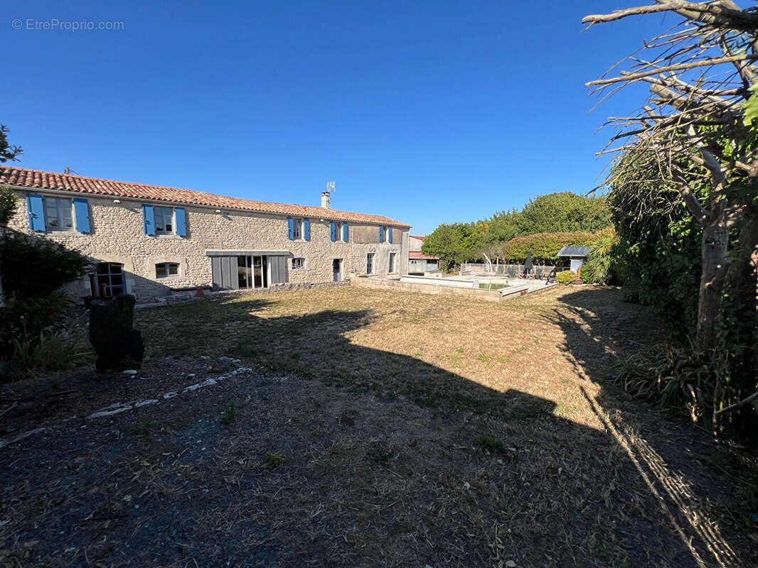 Maison à SAINTE-SOULLE