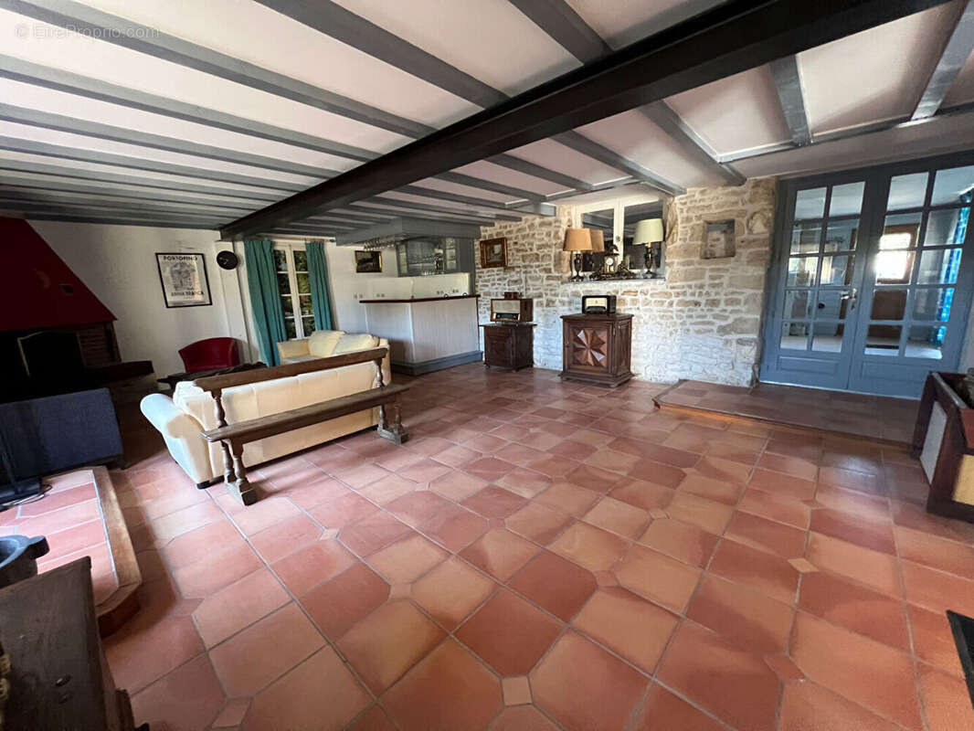 Maison à SAINTE-SOULLE