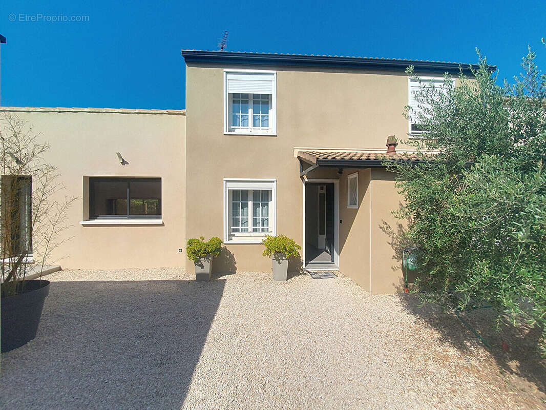 Maison à LES ANGLES