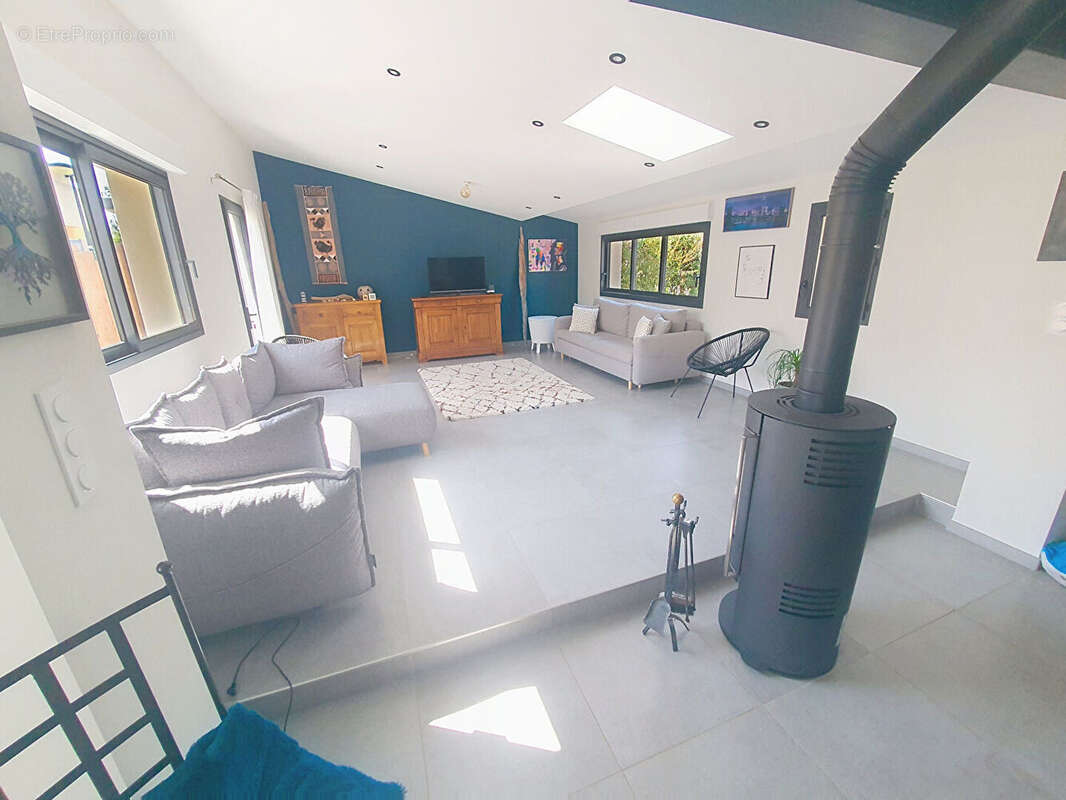 Maison à LES ANGLES