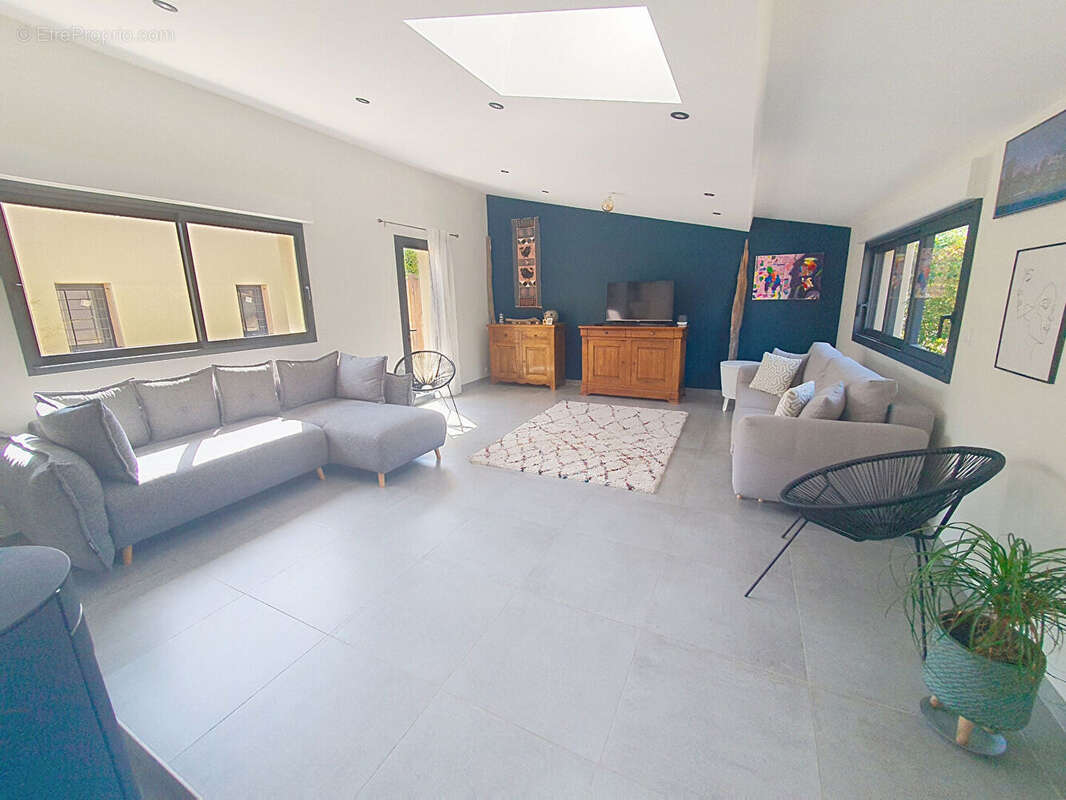 Maison à LES ANGLES