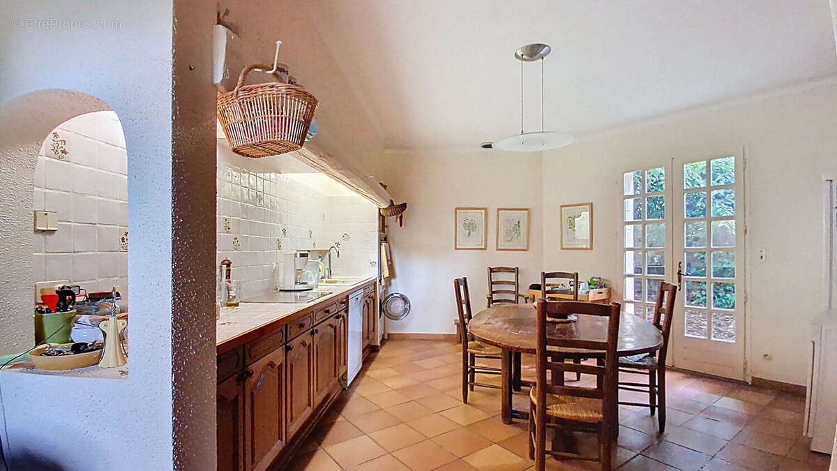 Maison à VILLENEUVE-LES-AVIGNON