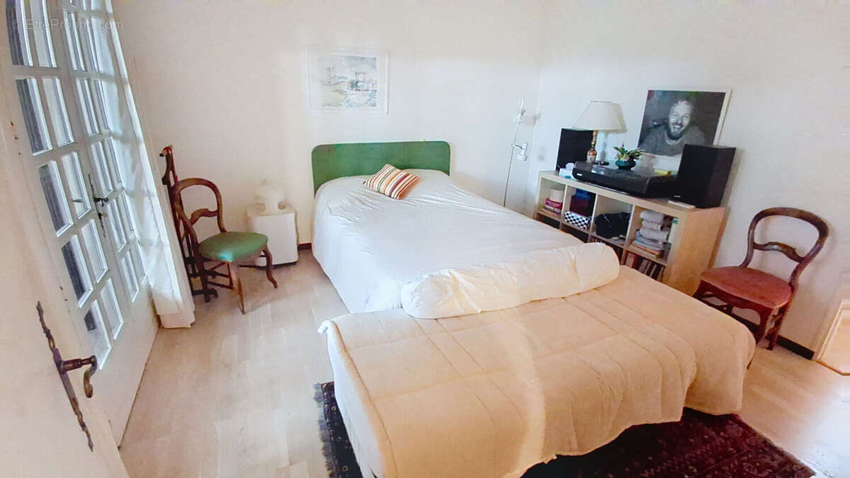 Maison à VILLENEUVE-LES-AVIGNON