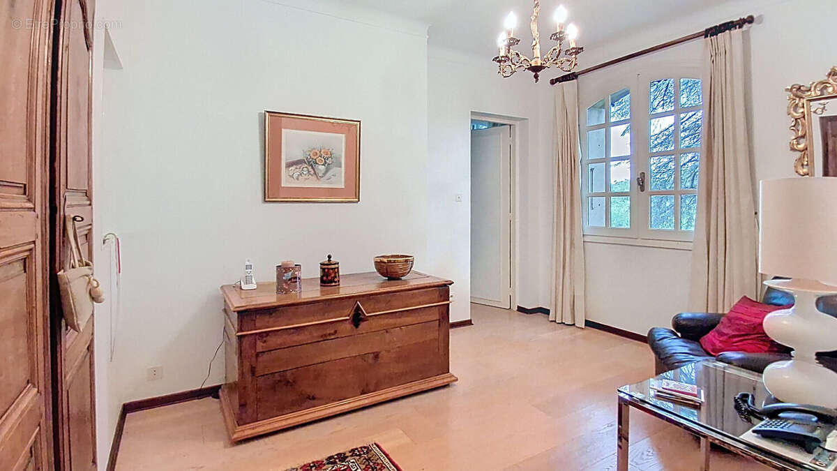 Maison à VILLENEUVE-LES-AVIGNON