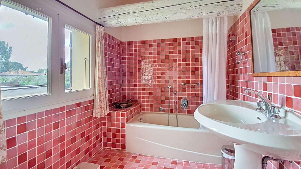 Maison à VILLENEUVE-LES-AVIGNON