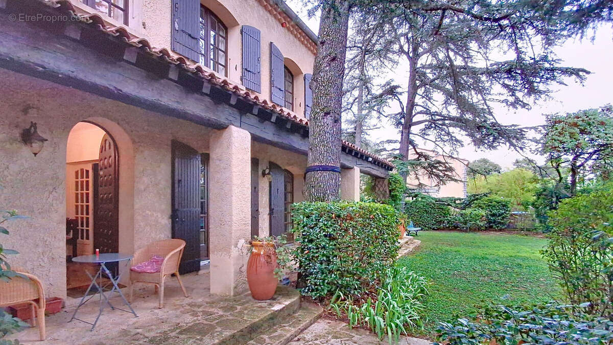 Maison à VILLENEUVE-LES-AVIGNON