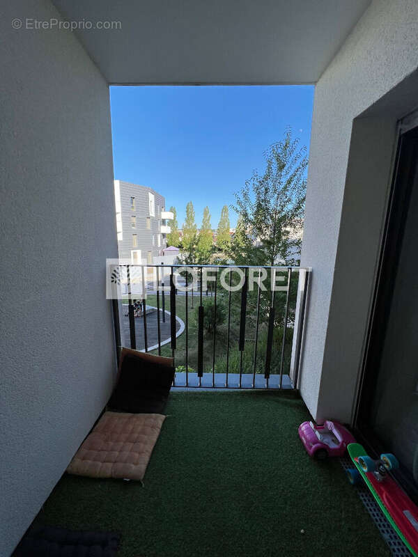 Appartement à LES PAVILLONS-SOUS-BOIS