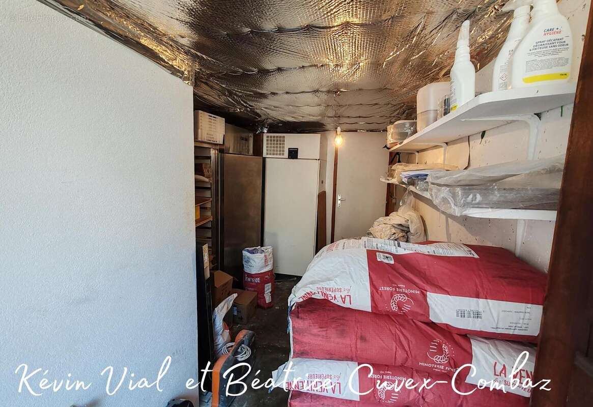 Photo 8 - Commerce à SAINTE-HELENE-SUR-ISERE