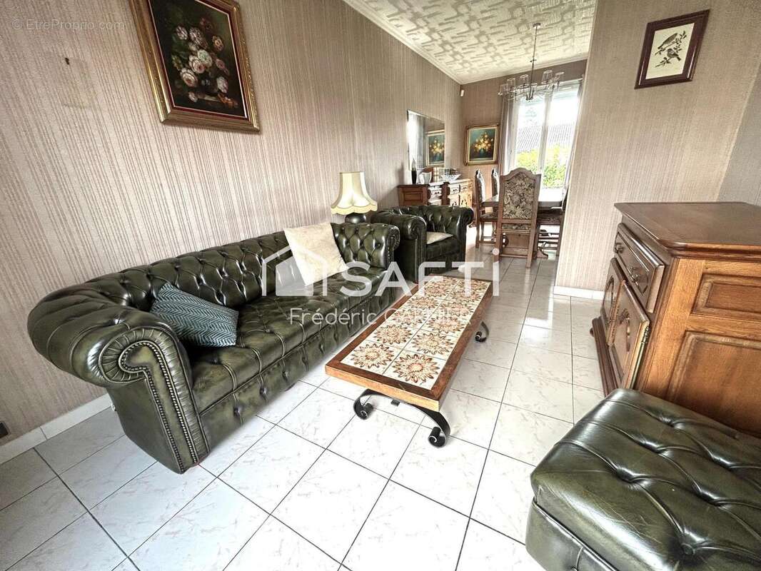 Photo 2 - Maison à OZOIR-LA-FERRIERE