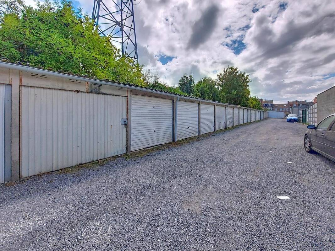 Photo 1 - Parking à HELLEMMES-LILLE