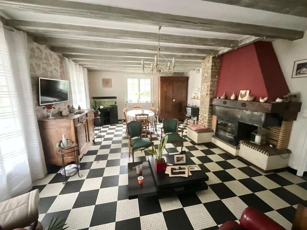 Photo 2 - Maison à SAINT-DOULCHARD