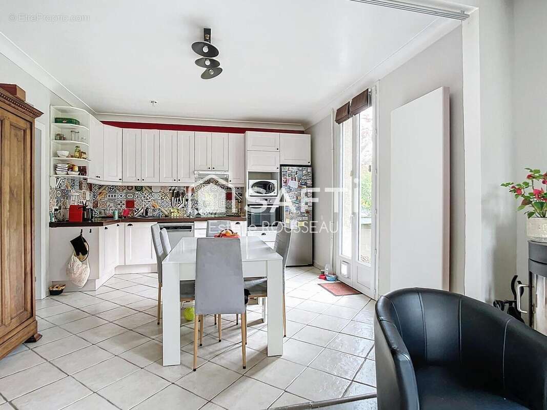 Photo 3 - Maison à SAINT-MAUR-DES-FOSSES