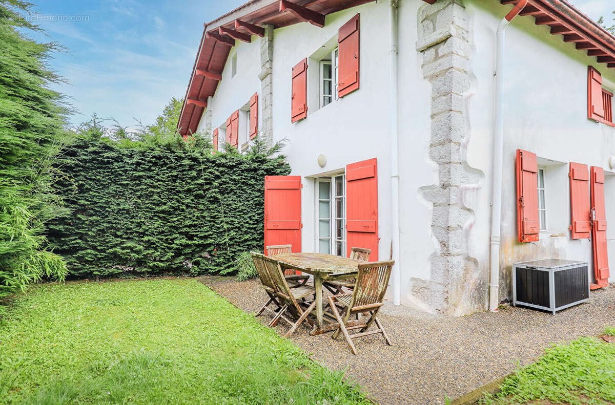 Appartement à URRUGNE